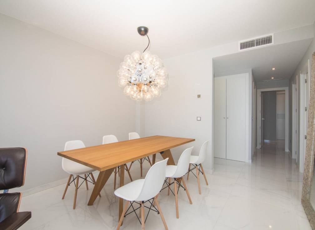Segunda mano - Apartamento - Arenales del Sol - Calle valladolid