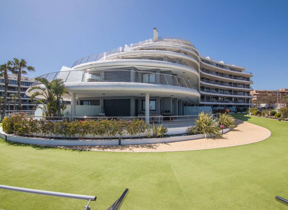 Segunda mano - Apartamento - Arenales del Sol - Calle valladolid