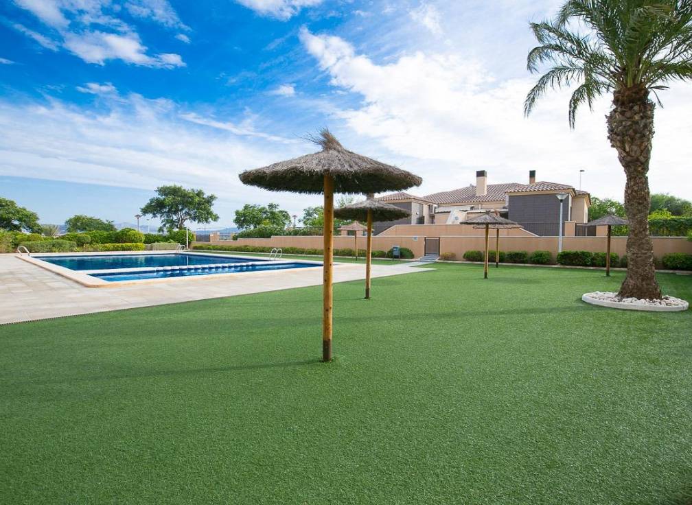 Segunda mano - Apartamento - Arenales del Sol - Calle valladolid
