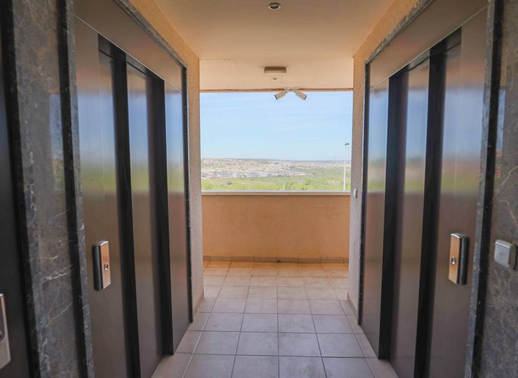 Segunda mano - Apartamento - Arenales del Sol - Calle valladolid