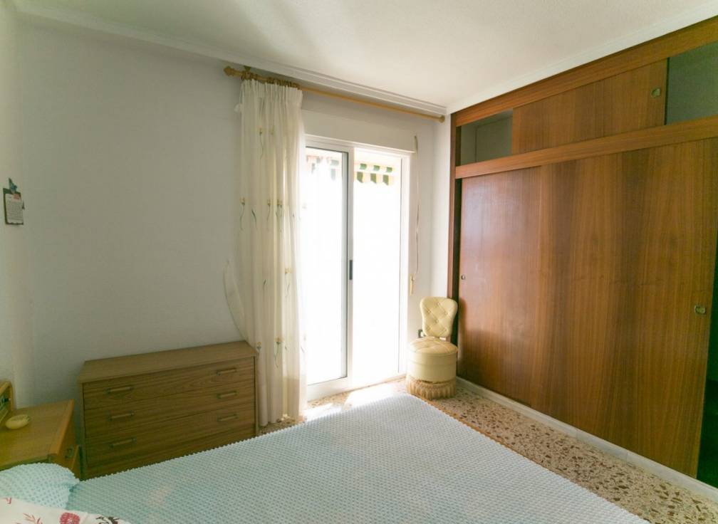 Segunda mano - Apartamento - Arenales del Sol - Zona paseo maritimo