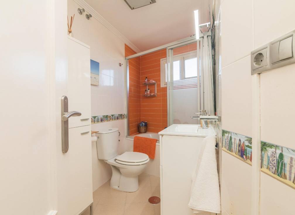 Segunda mano - Apartamento - Arenales del Sol - Zona paseo maritimo