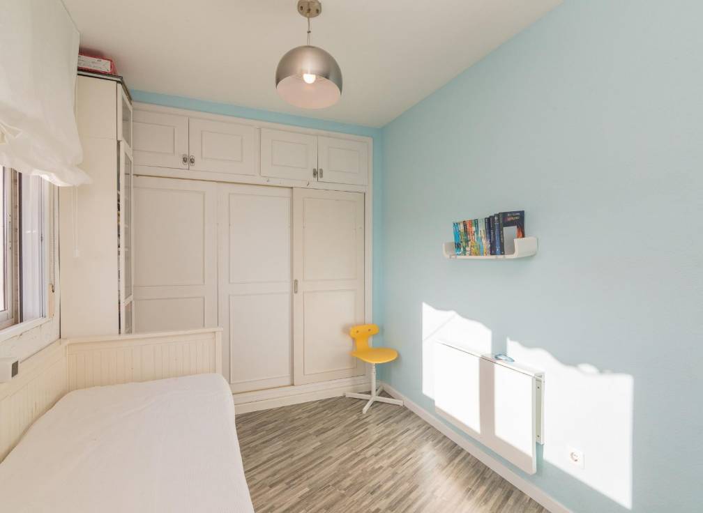 Segunda mano - Apartamento - Arenales del Sol - Zona paseo maritimo