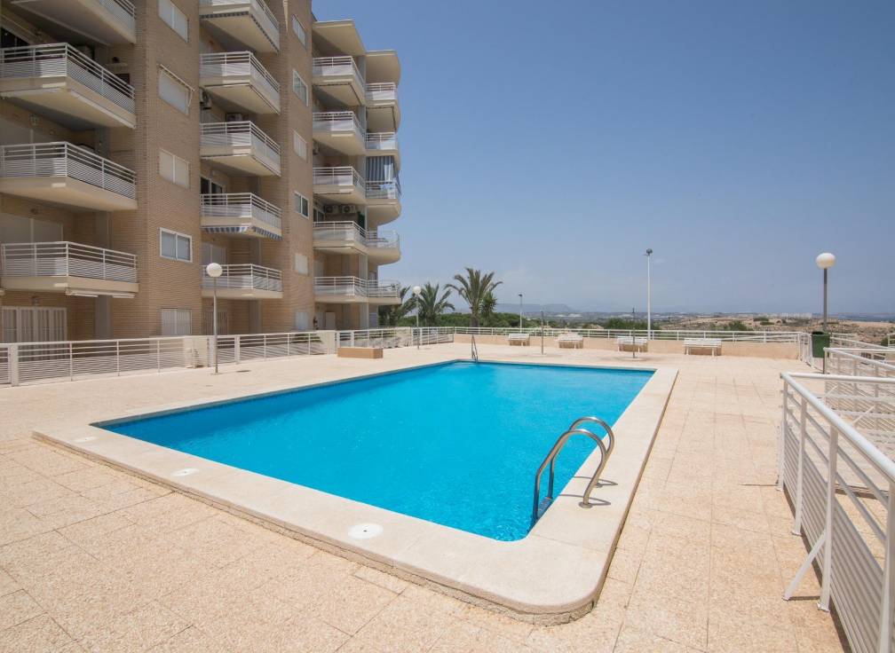 Segunda mano - Apartamento - Arenales del Sol - Zona paseo maritimo