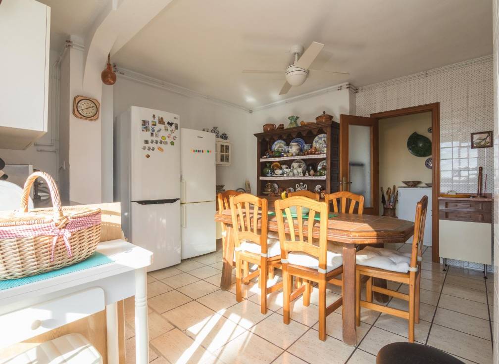 Segunda mano - Apartamento - Arenales del Sol