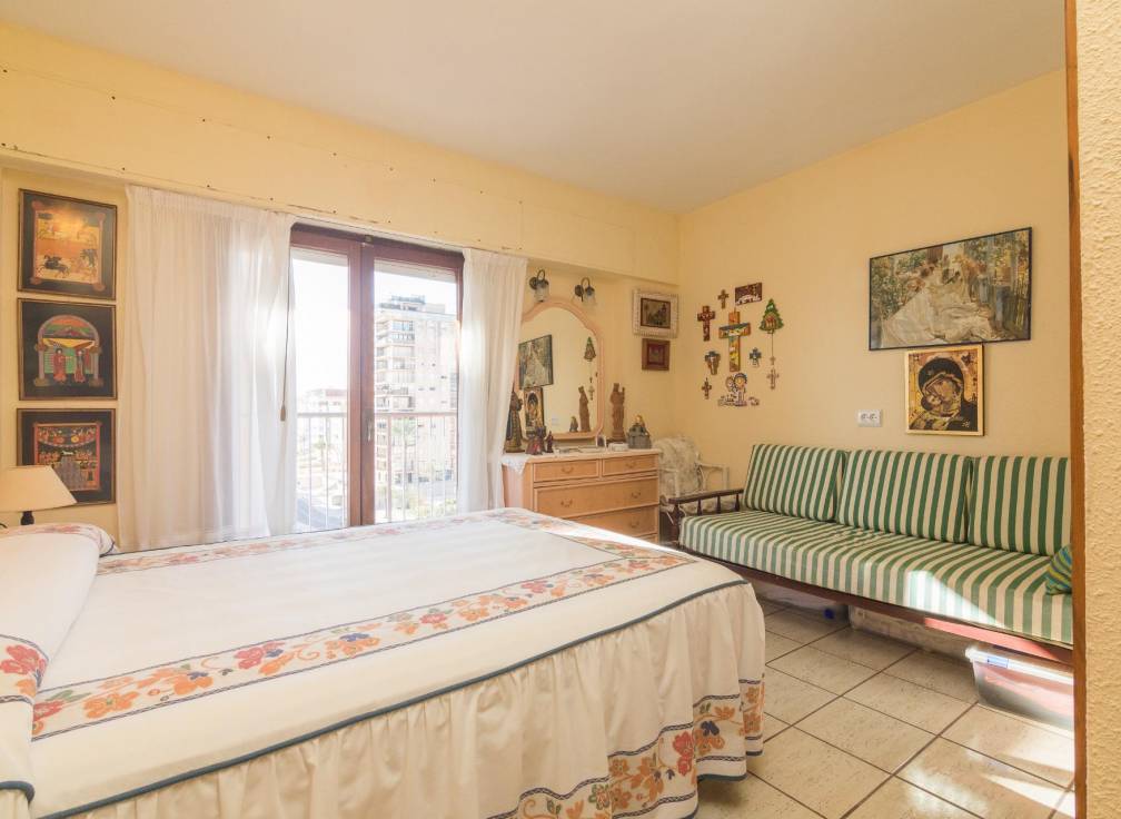 Segunda mano - Apartamento - Arenales del Sol