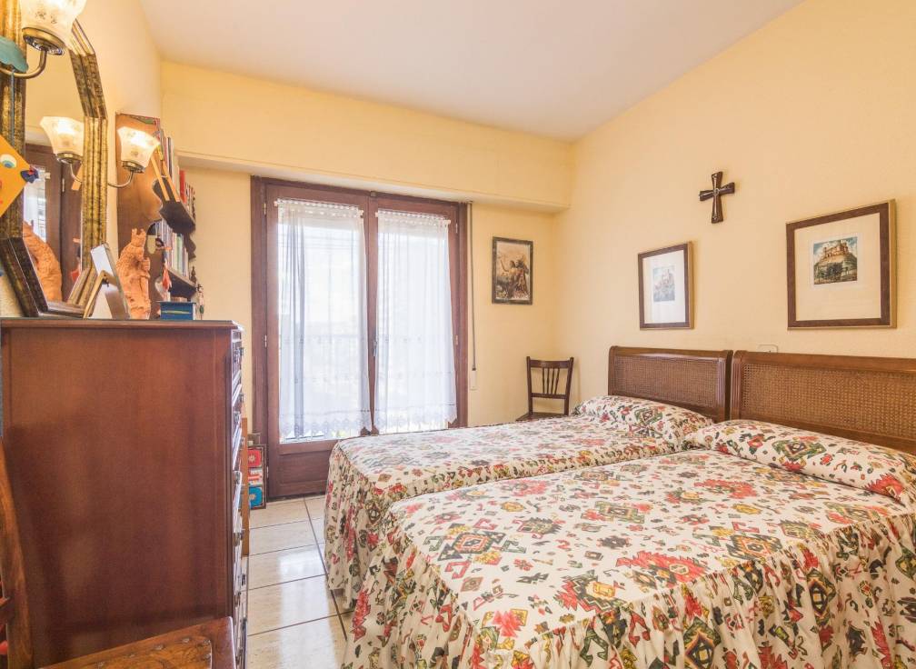 Segunda mano - Apartamento - Arenales del Sol