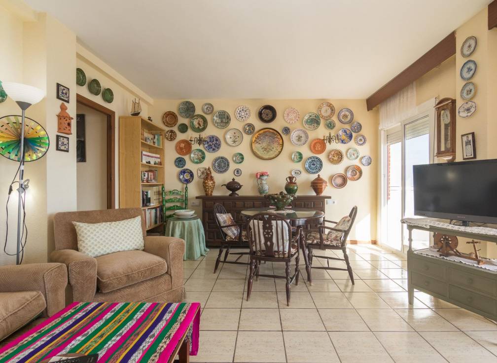 Segunda mano - Apartamento - Arenales del Sol