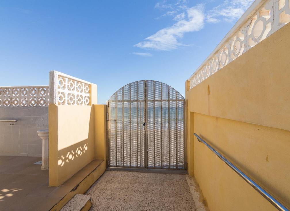 Segunda mano - Apartamento - Arenales del Sol