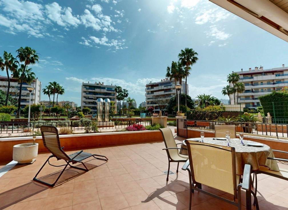 Segunda mano - Apartamento - Arenales del Sol