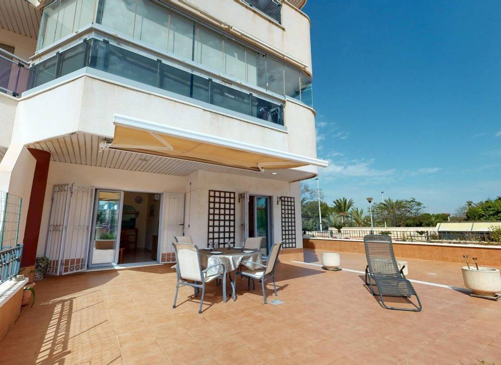 Segunda mano - Apartamento - Arenales del Sol