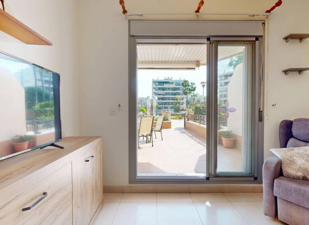 Segunda mano - Apartamento - Arenales del Sol