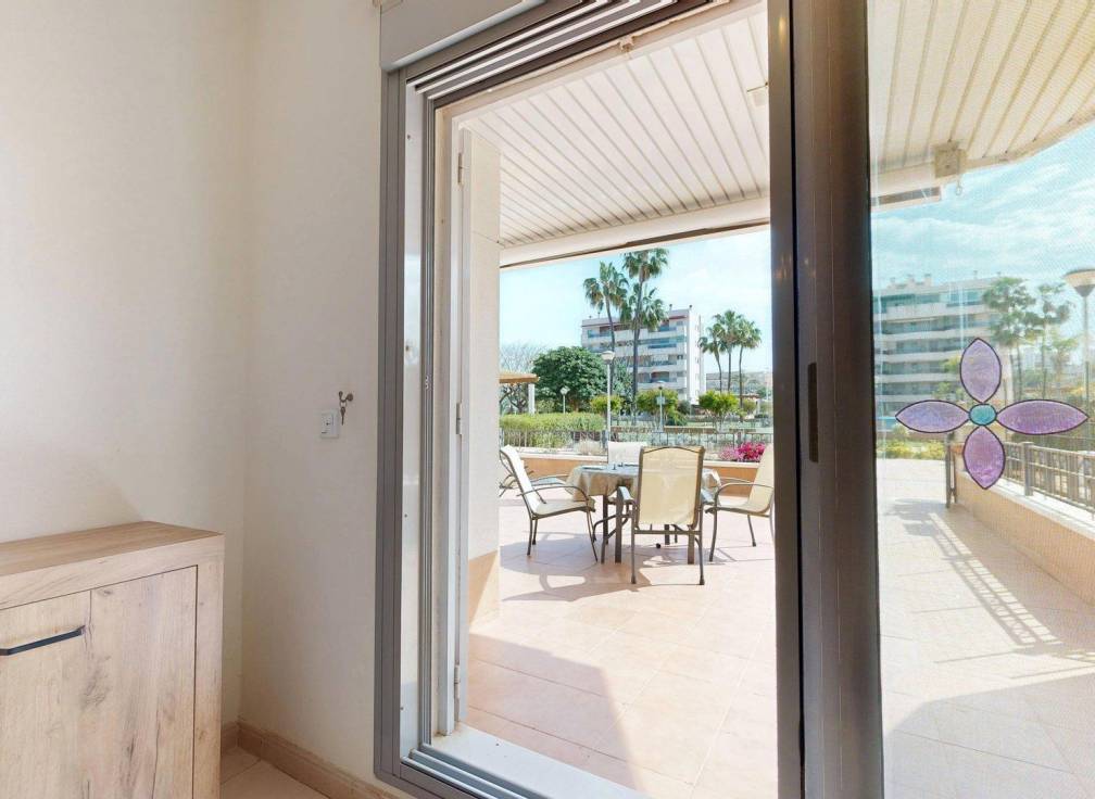 Segunda mano - Apartamento - Arenales del Sol