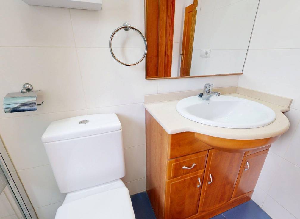 Segunda mano - Apartamento - Arenales del Sol