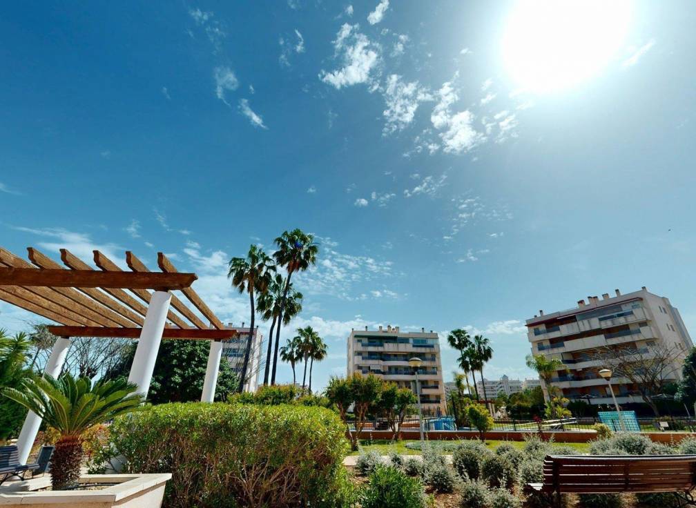 Segunda mano - Apartamento - Arenales del Sol
