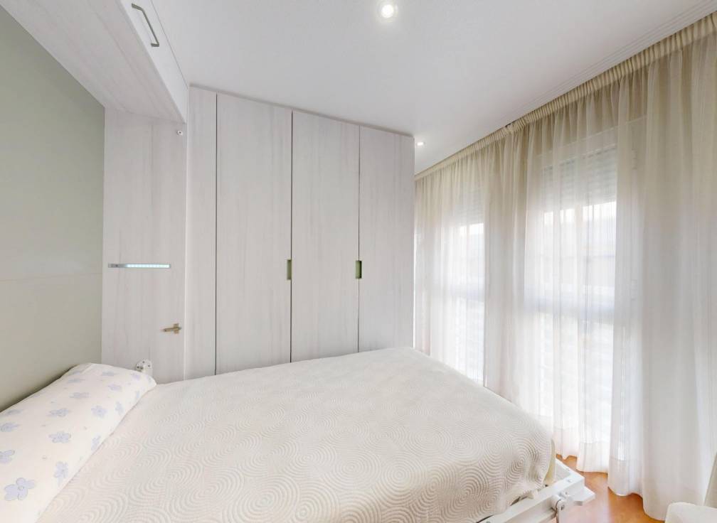 Segunda mano - Apartamento - Santa Pola - Santiago bernabeu