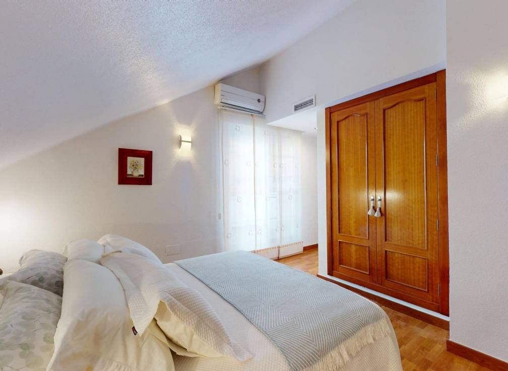 Segunda mano - Apartamento - Santa Pola - Santiago bernabeu