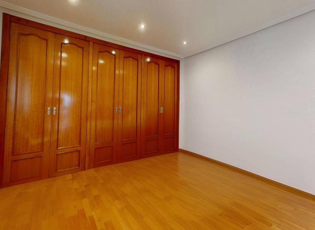 Segunda mano - Apartamento - Santa Pola - Santiago bernabeu