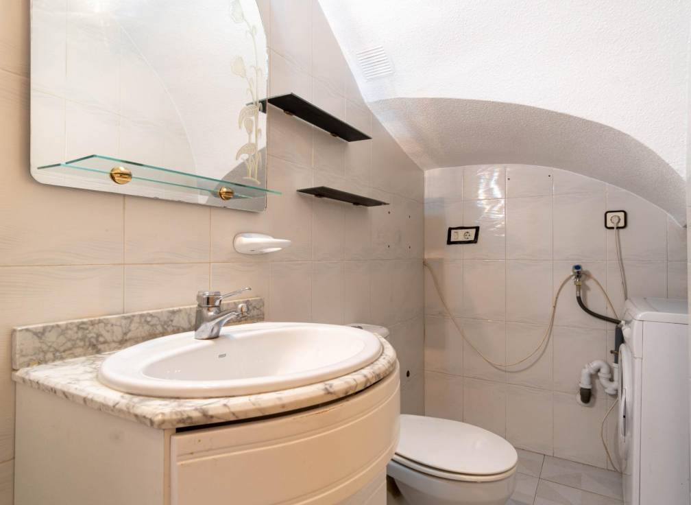 Segunda mano - Bungalow - Arenales del Sol - Zona paseo maritimo