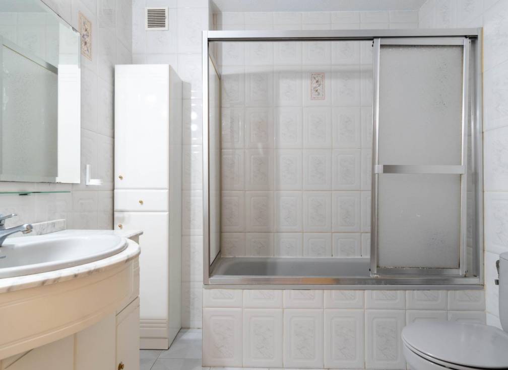 Segunda mano - Bungalow - Arenales del Sol - Zona paseo maritimo