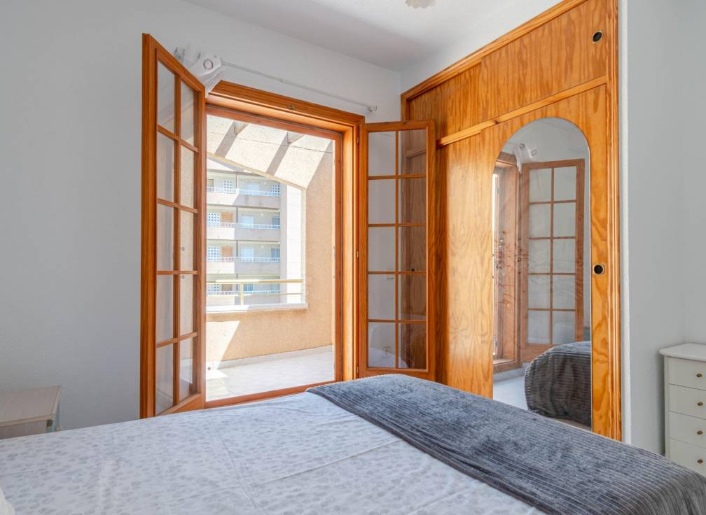 Segunda mano - Bungalow - Arenales del Sol - Zona paseo maritimo