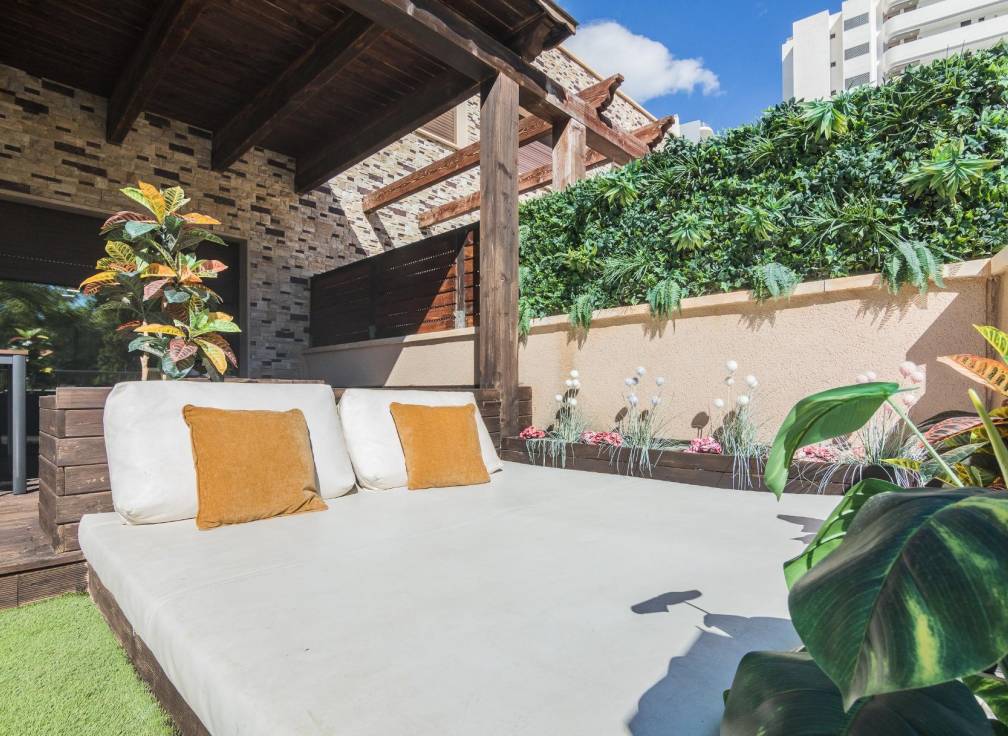 Segunda mano - Bungalow - Arenales del Sol