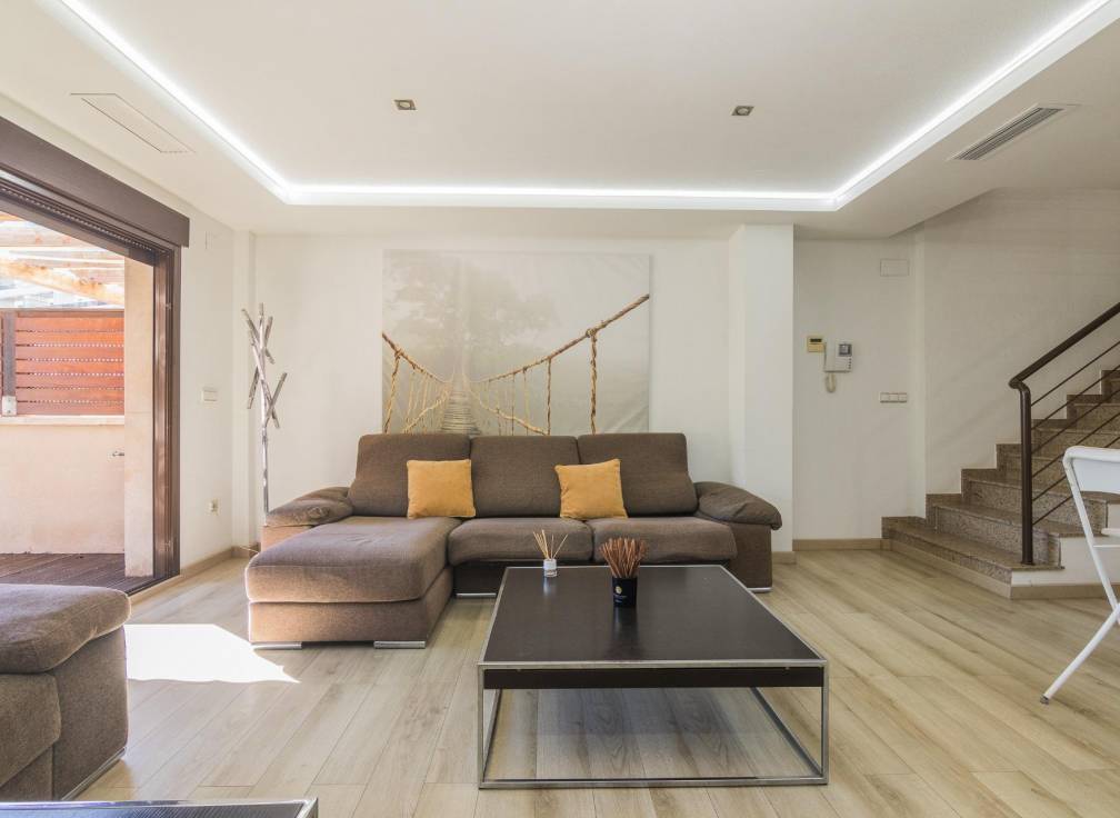 Segunda mano - Bungalow - Arenales del Sol