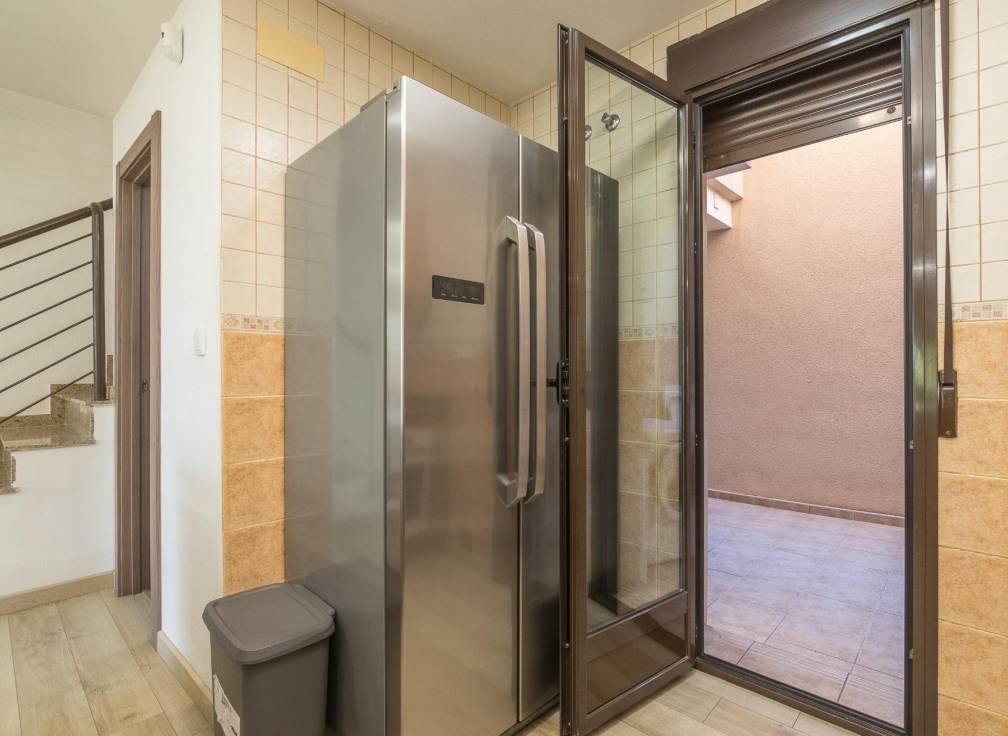 Segunda mano - Bungalow - Arenales del Sol