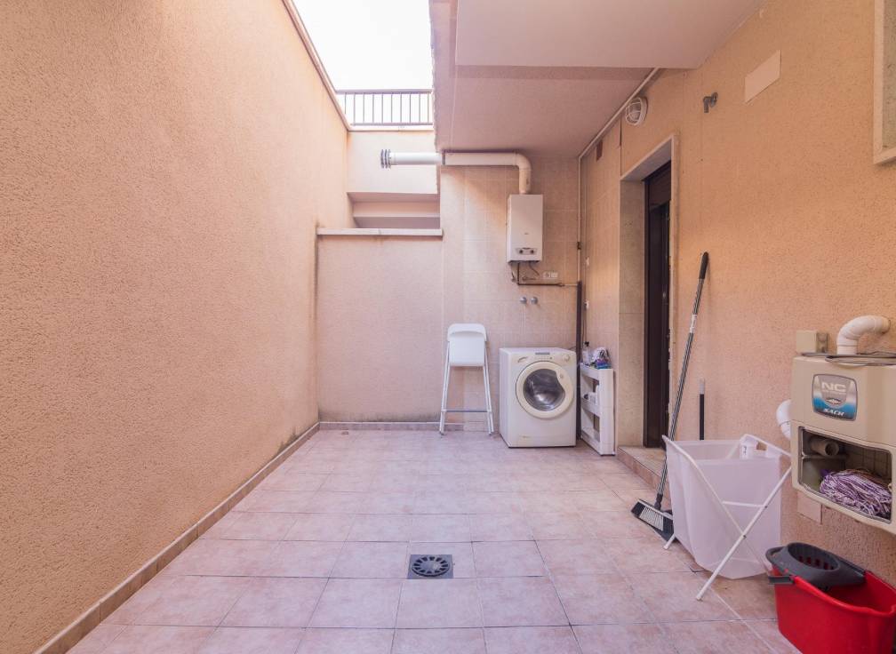 Segunda mano - Bungalow - Arenales del Sol