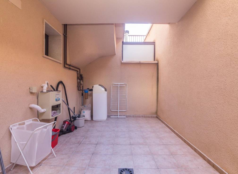 Segunda mano - Bungalow - Arenales del Sol