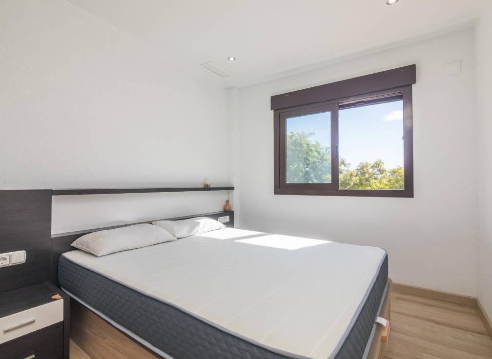 Segunda mano - Bungalow - Arenales del Sol