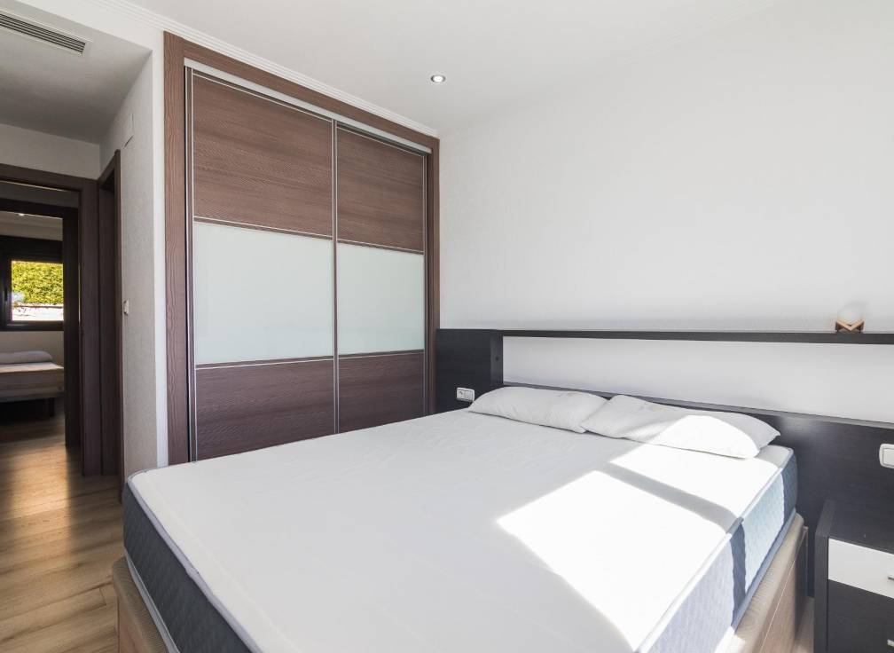 Segunda mano - Bungalow - Arenales del Sol