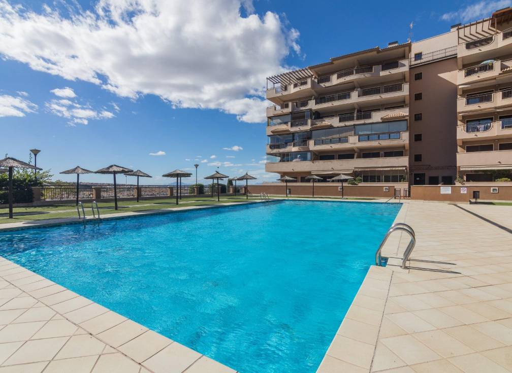 Segunda mano - Bungalow - Arenales del Sol