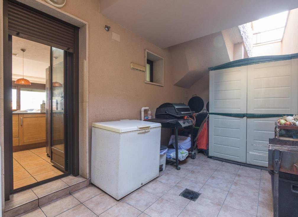 Segunda mano - Bungalow - Arenales del Sol