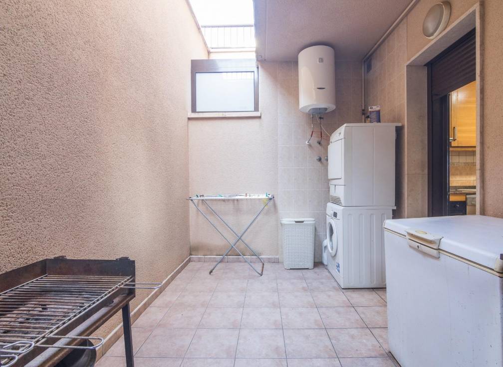 Segunda mano - Bungalow - Arenales del Sol