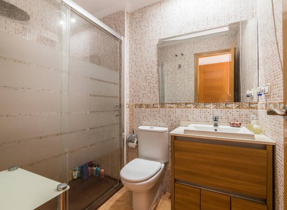 Segunda mano - Bungalow - Arenales del Sol