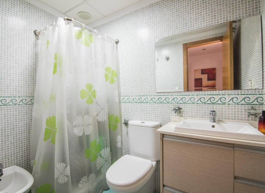 Segunda mano - Bungalow - Arenales del Sol