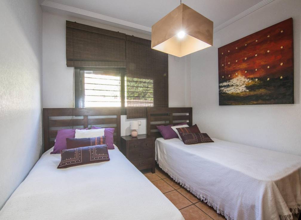 Segunda mano - Bungalow - Arenales del Sol