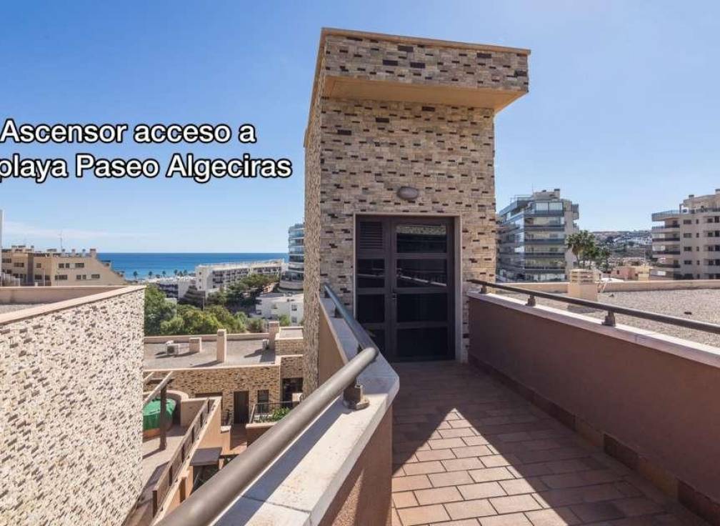 Segunda mano - Bungalow - Arenales del Sol