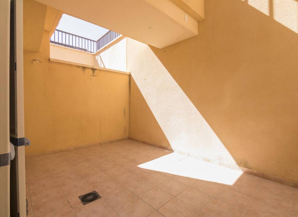 Segunda mano - Bungalow - Arenales del Sol