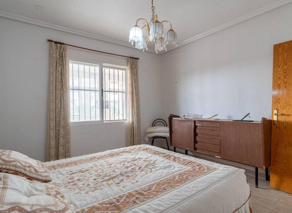 Segunda mano - Casa con terreno - Elche Pedanías - Jubalcoi-Saladas