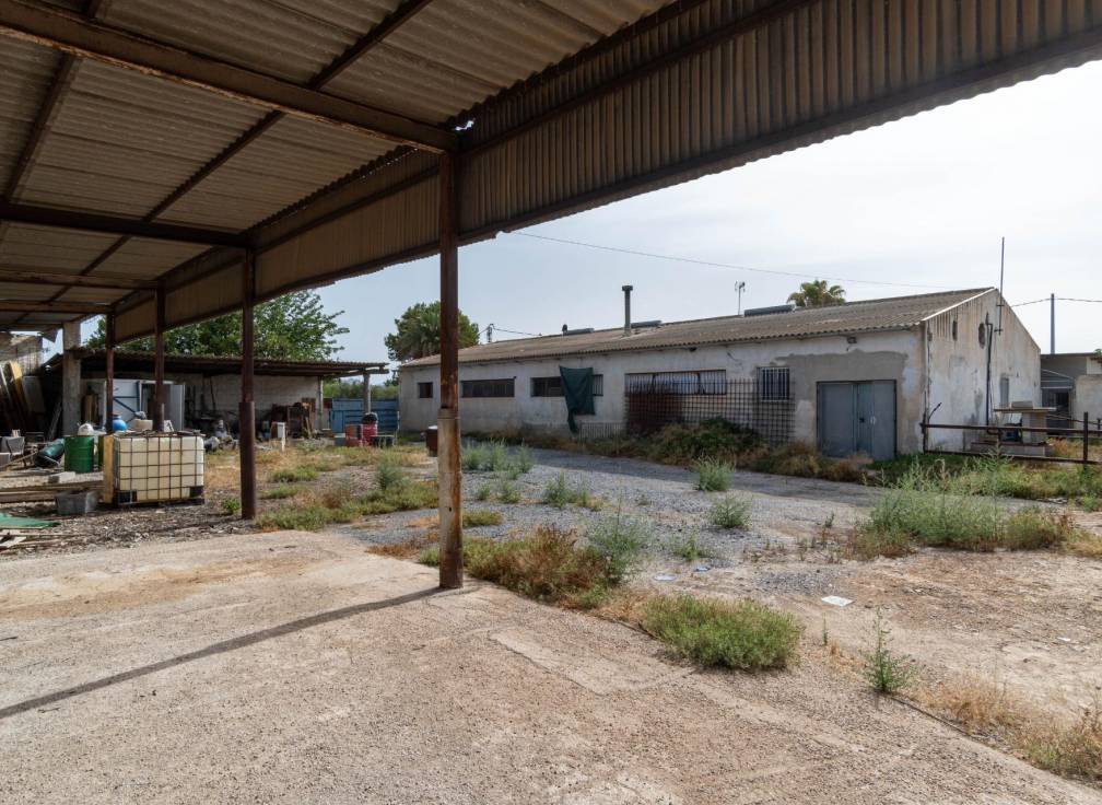 Segunda mano - Casa con terreno - Elche Pedanías - Jubalcoi-Saladas
