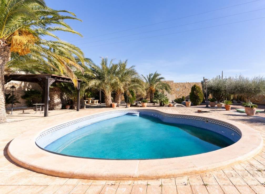 Segunda mano - Chalet - Hondón de las Nieves