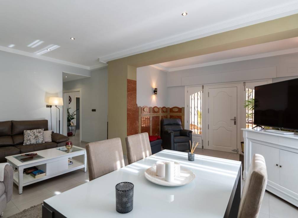 Segunda mano - Chalet - Hondón de las Nieves