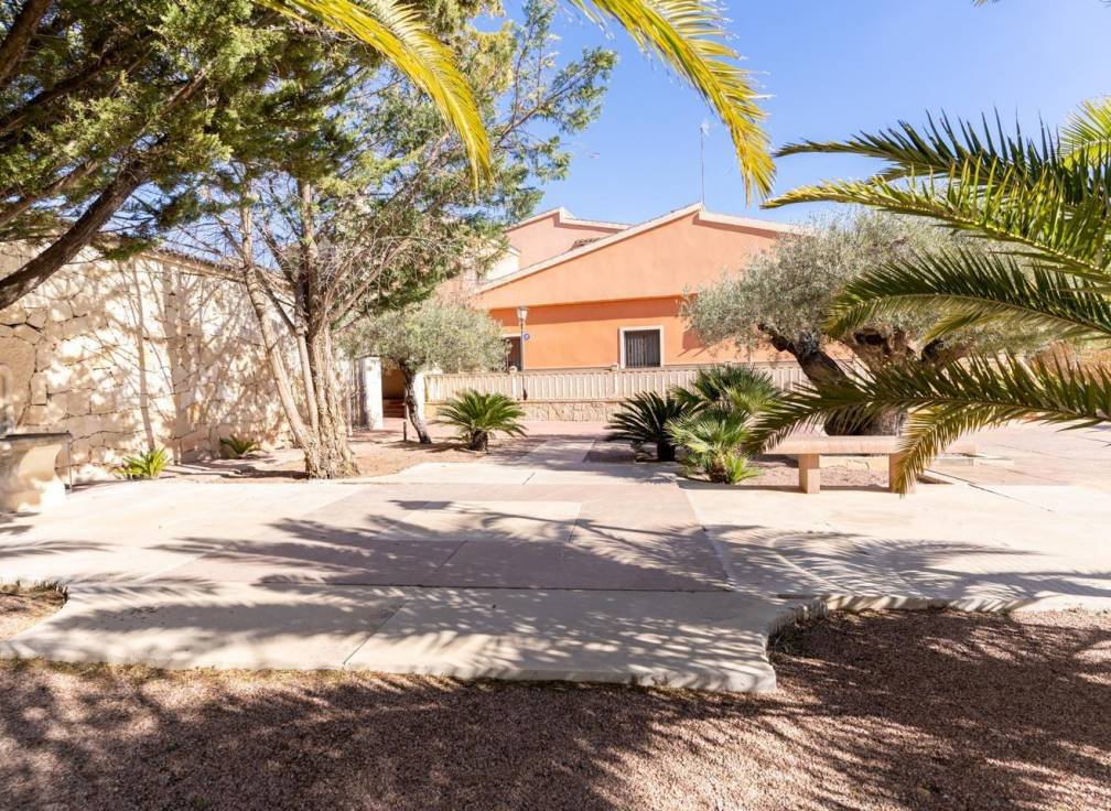 Segunda mano - Chalet - Hondón de las Nieves