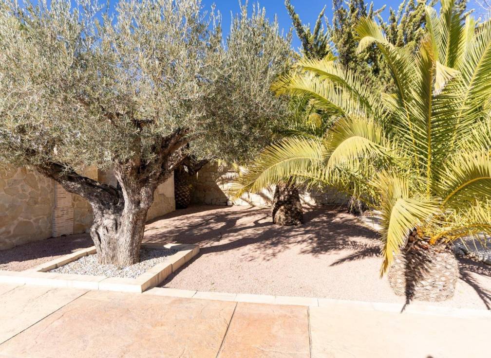 Segunda mano - Chalet - Hondón de las Nieves