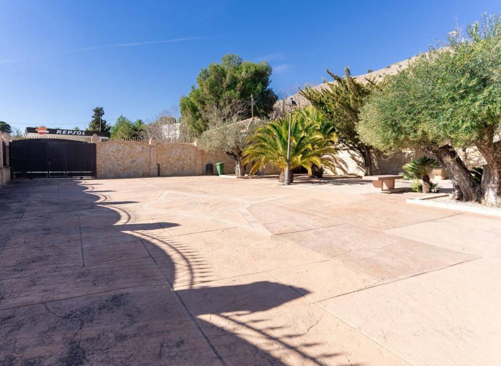 Segunda mano - Chalet - Hondón de las Nieves