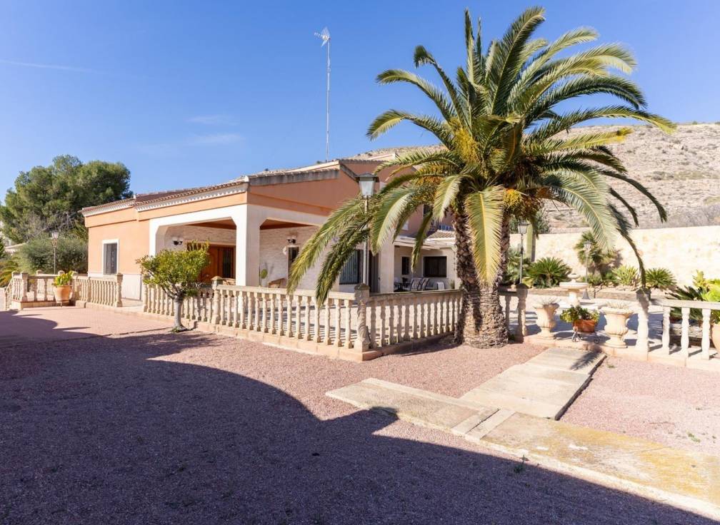 Segunda mano - Chalet - Hondón de las Nieves