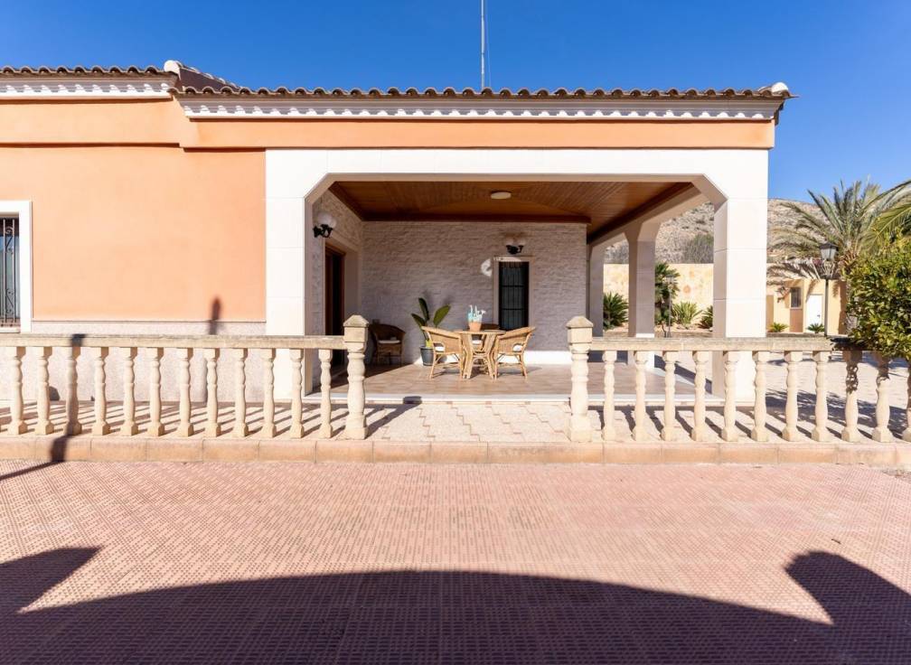 Segunda mano - Chalet - Hondón de las Nieves