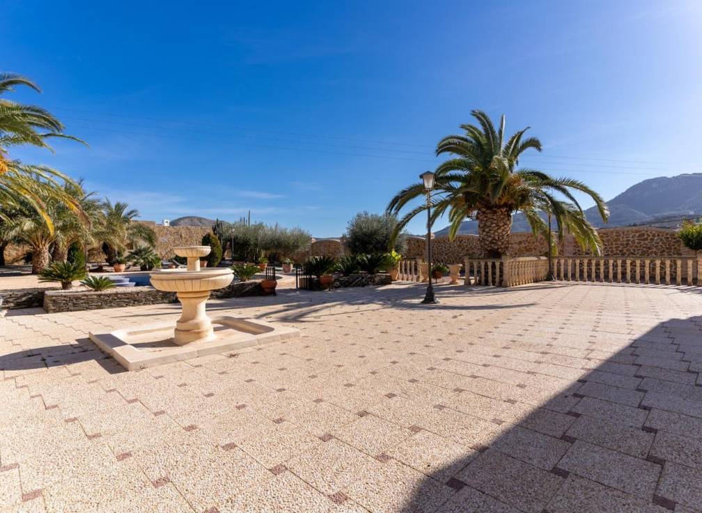 Segunda mano - Chalet - Hondón de las Nieves